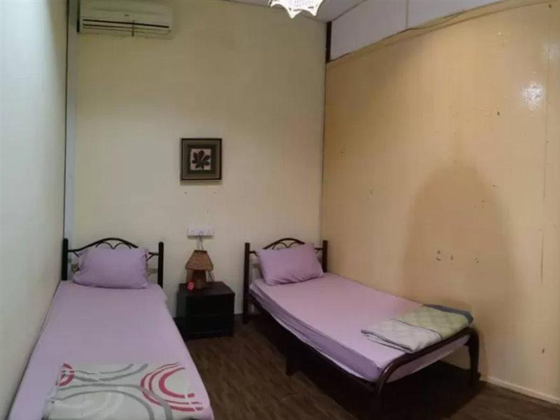 มุนตรี เฮาส์ Hotel จอร์จทาวน์ ภายนอก รูปภาพ