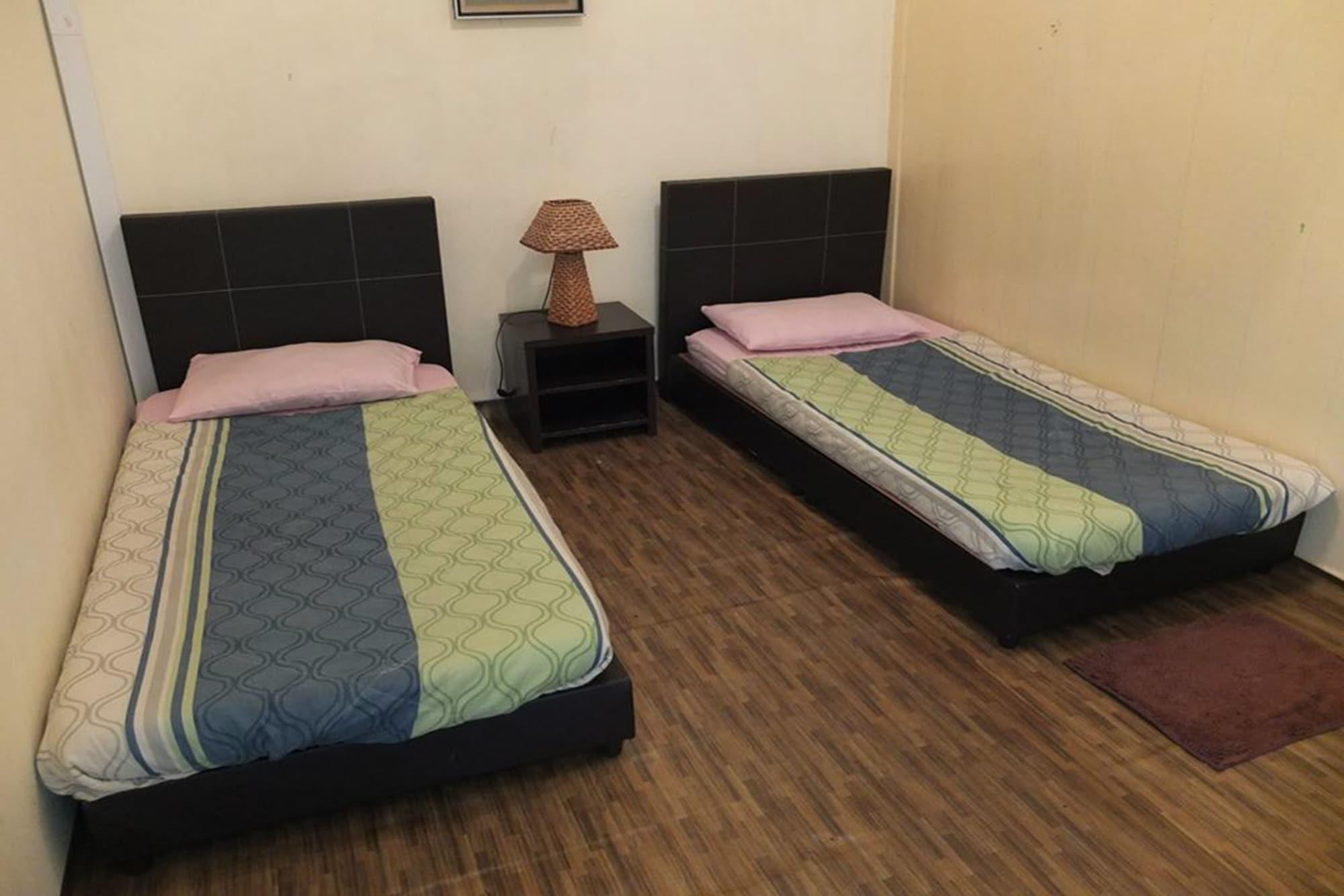 มุนตรี เฮาส์ Hotel จอร์จทาวน์ ภายนอก รูปภาพ
