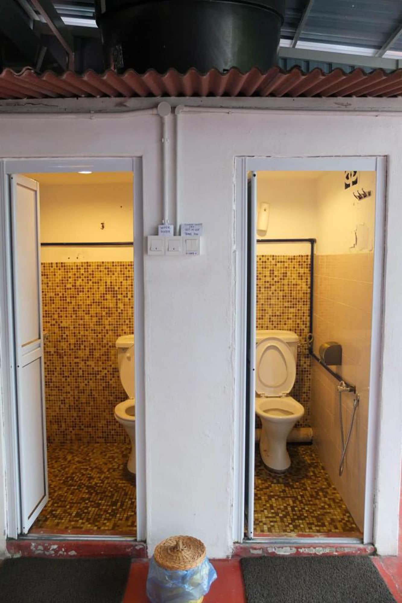 มุนตรี เฮาส์ Hotel จอร์จทาวน์ ภายนอก รูปภาพ