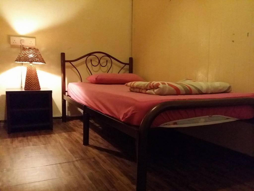 มุนตรี เฮาส์ Hotel จอร์จทาวน์ ภายนอก รูปภาพ