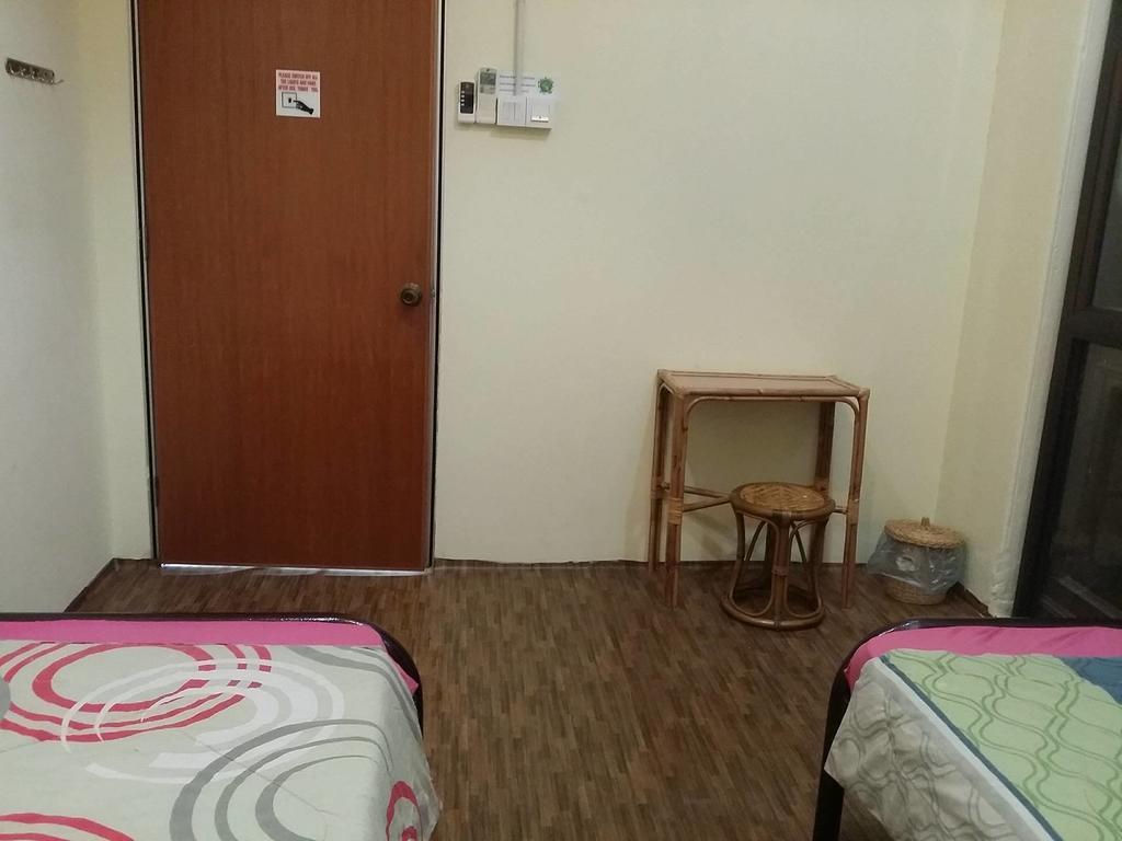มุนตรี เฮาส์ Hotel จอร์จทาวน์ ภายนอก รูปภาพ